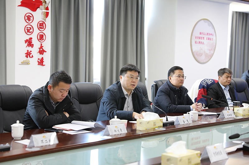 金書記在招商會上介紹了邳州產(chǎn)業(yè)園區(qū)規(guī)劃情況
